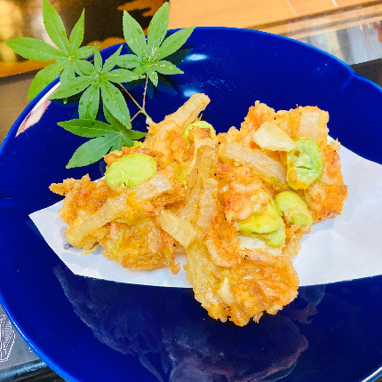 桜海老と空豆のかき揚げ